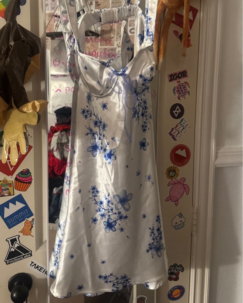 Lucy In the Sky Satin Floral Dress - Image 2