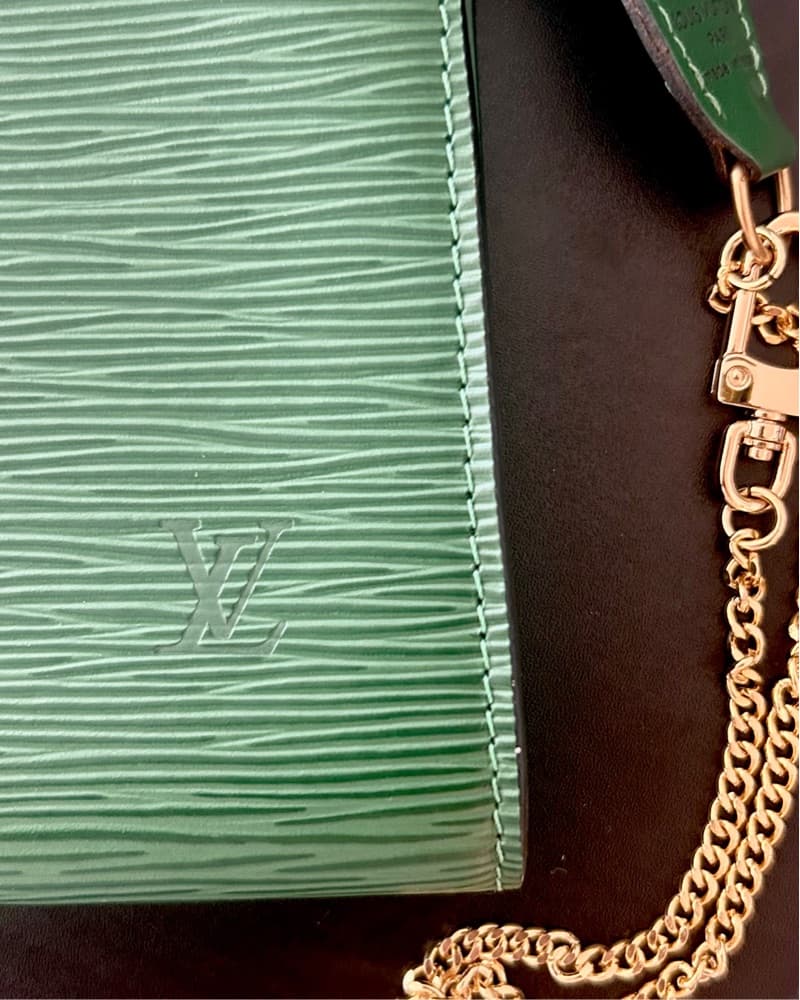 Louis Vuitton Epi Pouchette - Image 4