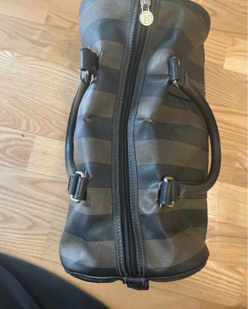 Vintage fendi Duffle Mini - Image 4