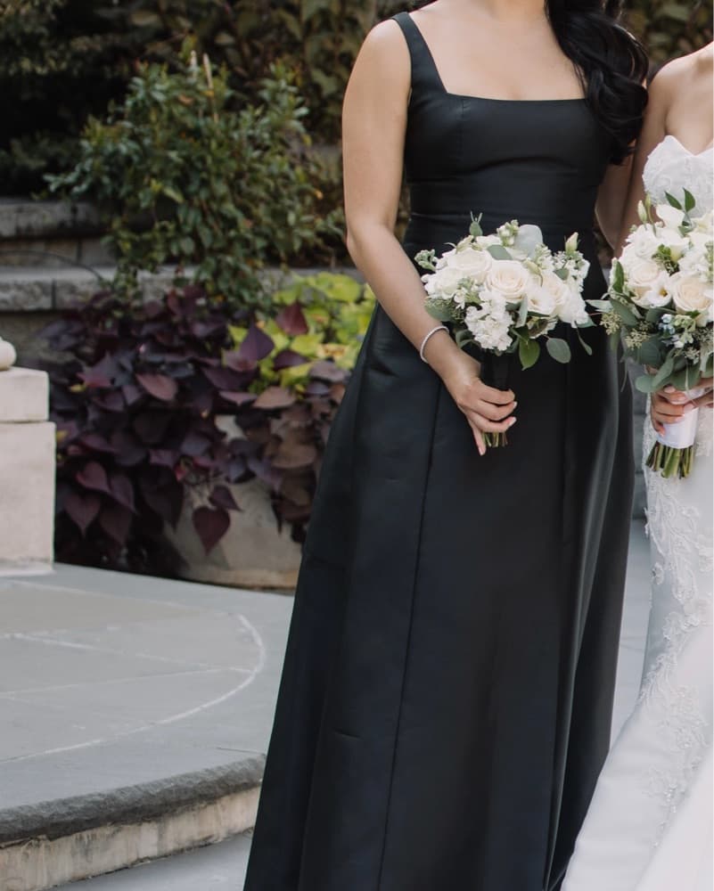 Elegant Black Formal Gown - Image 2