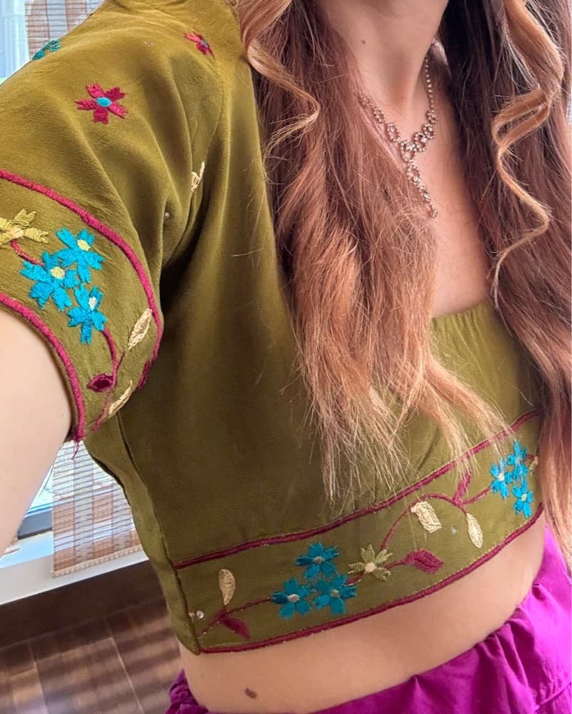Traditional Saree - Image 3