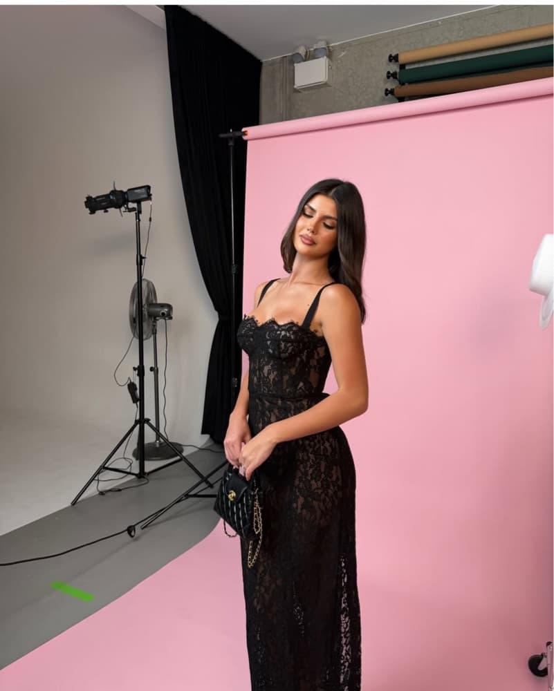 Helsa Lace Column Dress In Black - Image 5