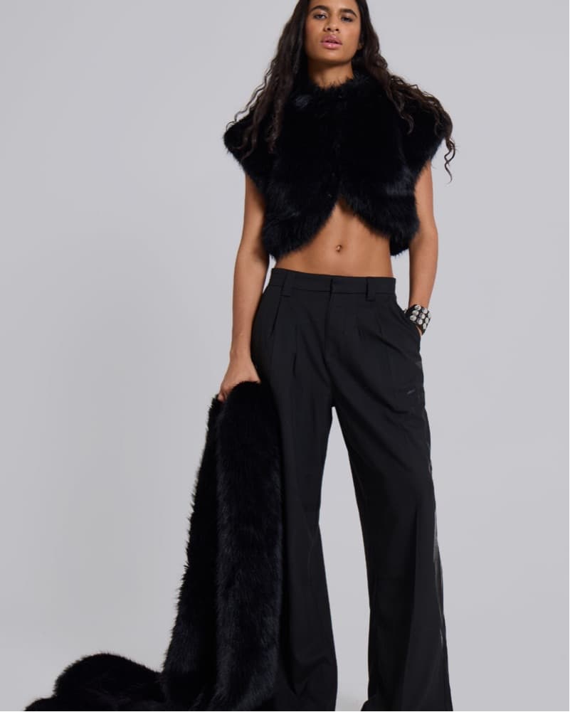 Jaded London Saskia 2in1 Faux Fur Shrug - Image 2