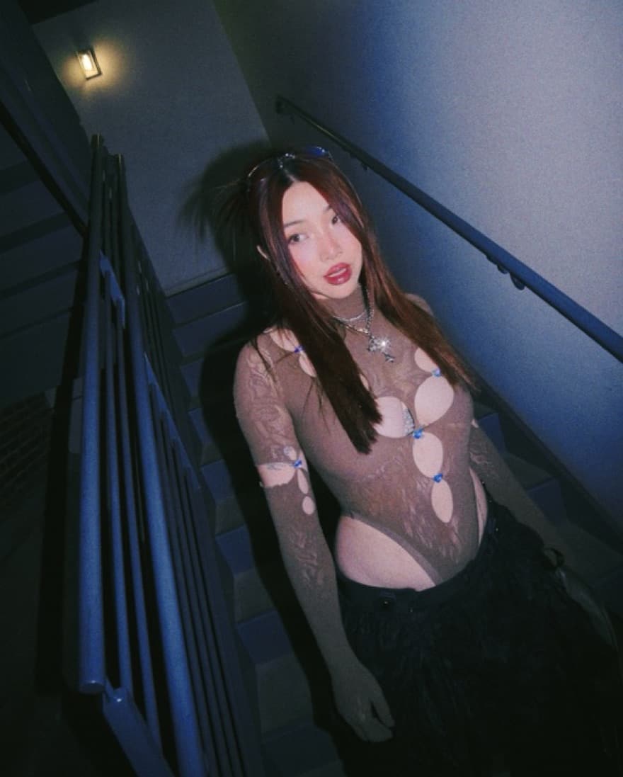 POSTER GIRL BODYSUIT - Image 1