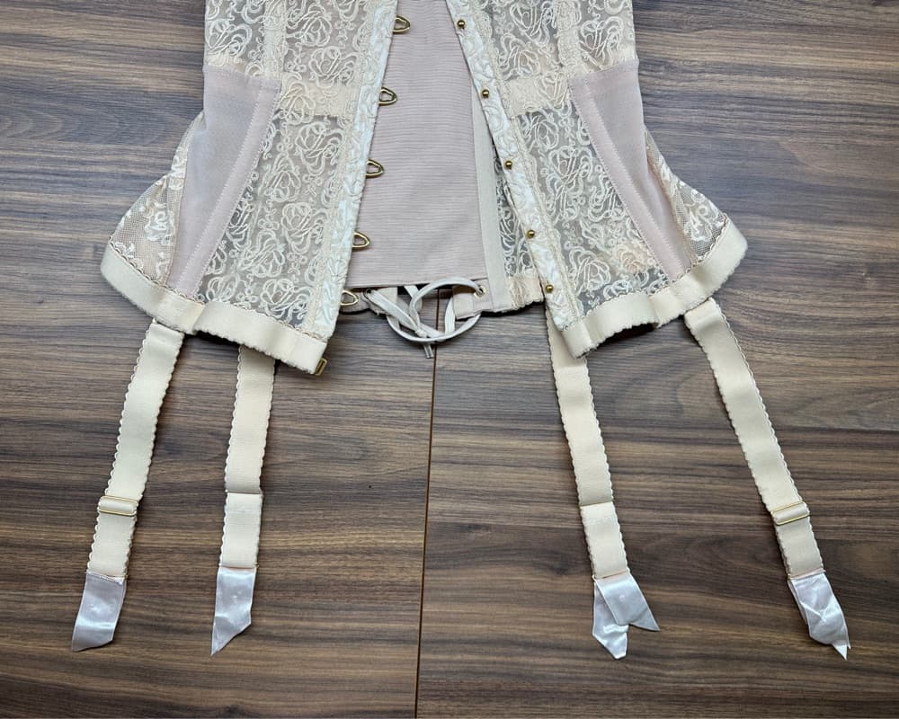 Agent provocateur lace Mercy corset - Image 2