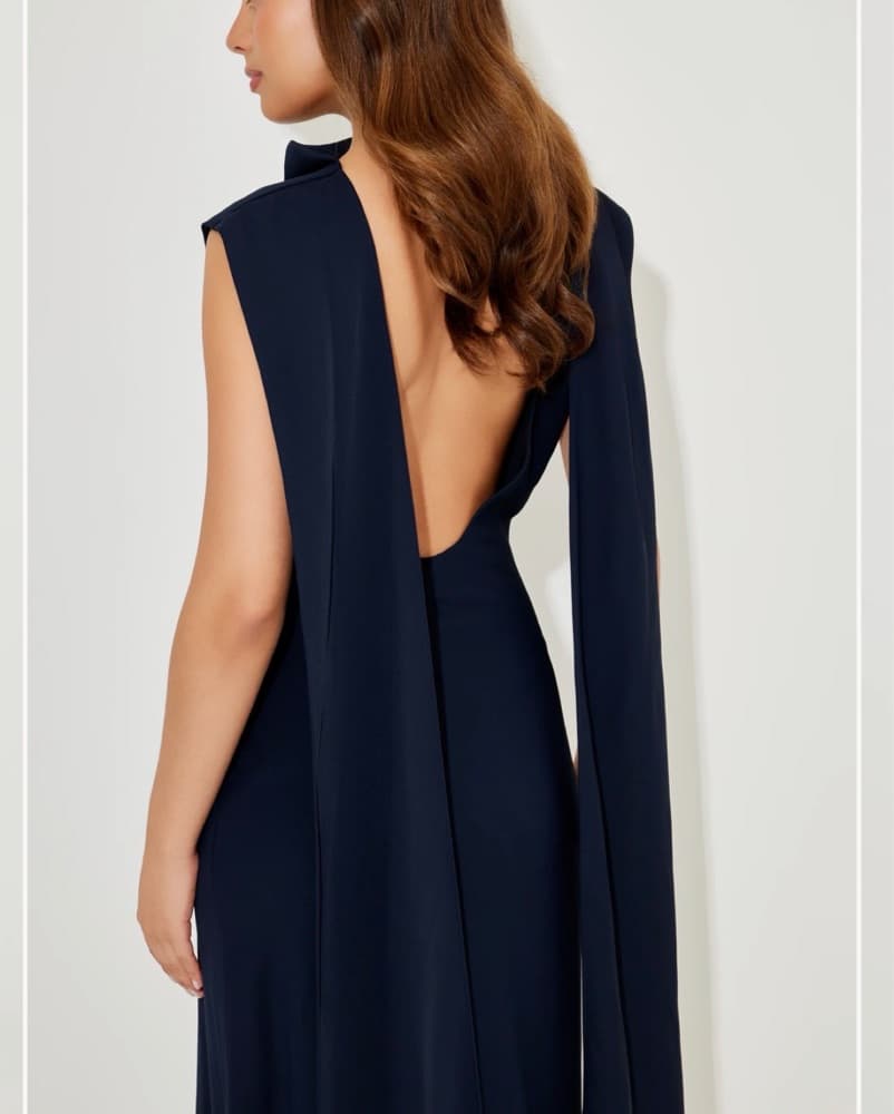 Elegant Backless Navy Maxi Dress - Image 3