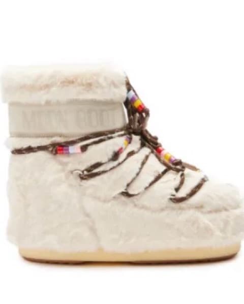 Moon Boots - Image 1