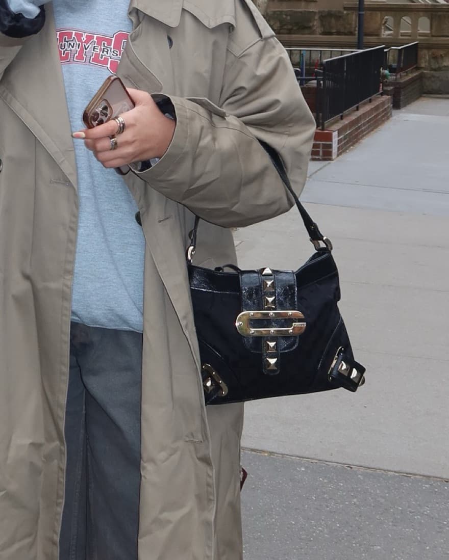 Vintage Guess Shoulder Bag  - Image 2