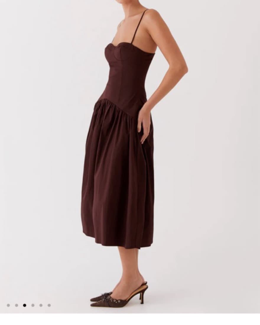 Elegant Burgundy Midi Dress - Image 5