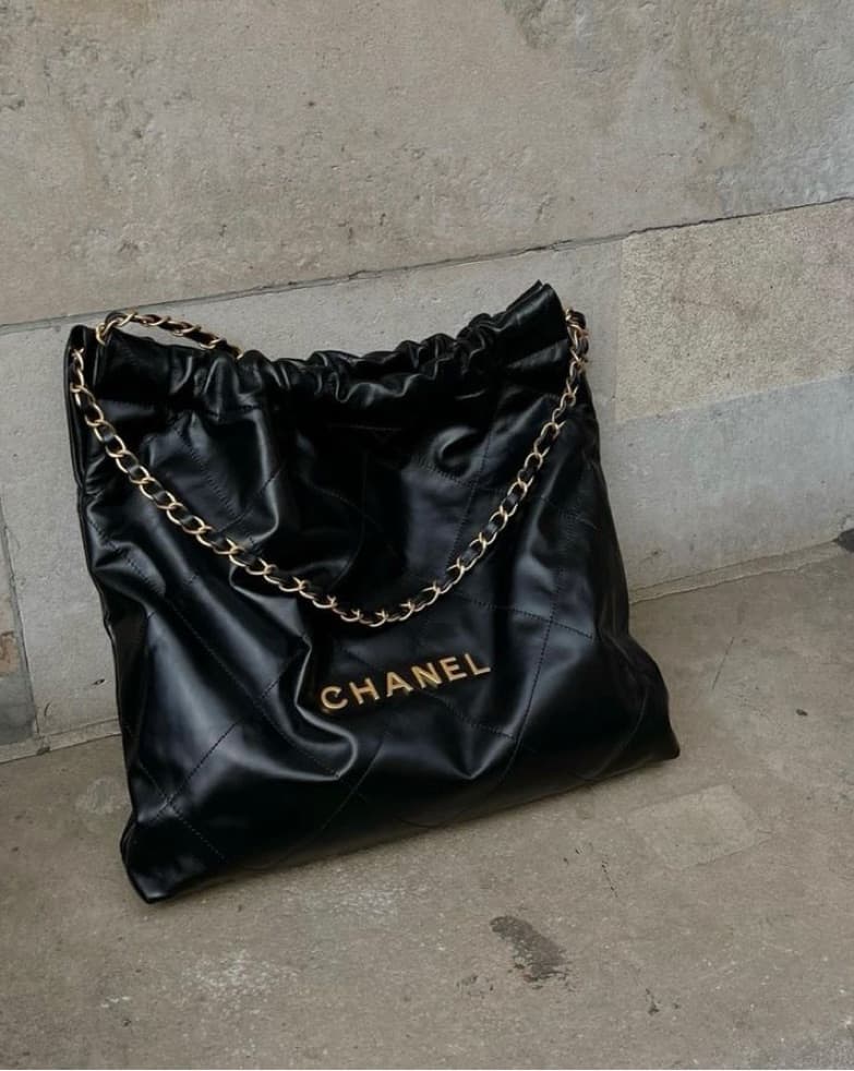Small Chanel 22 Black Hobo Bag - Image 1