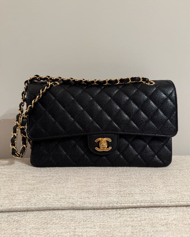 Chic Chanel Black Classic Handbag - Image 2
