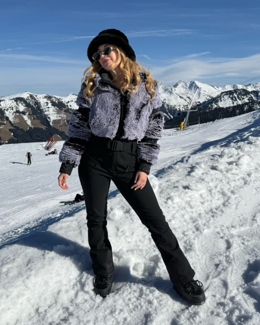 Gsou Snow Fur Ski suit  - Image 2