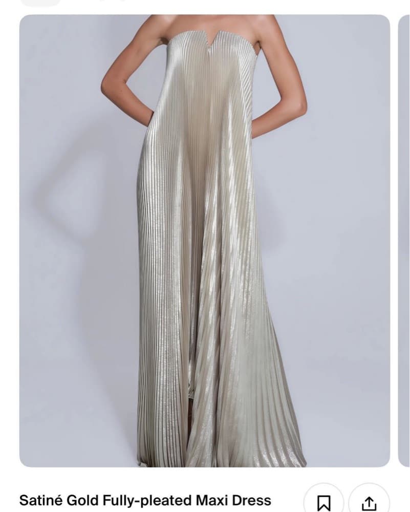 Fully pleated gold gown - Image 1