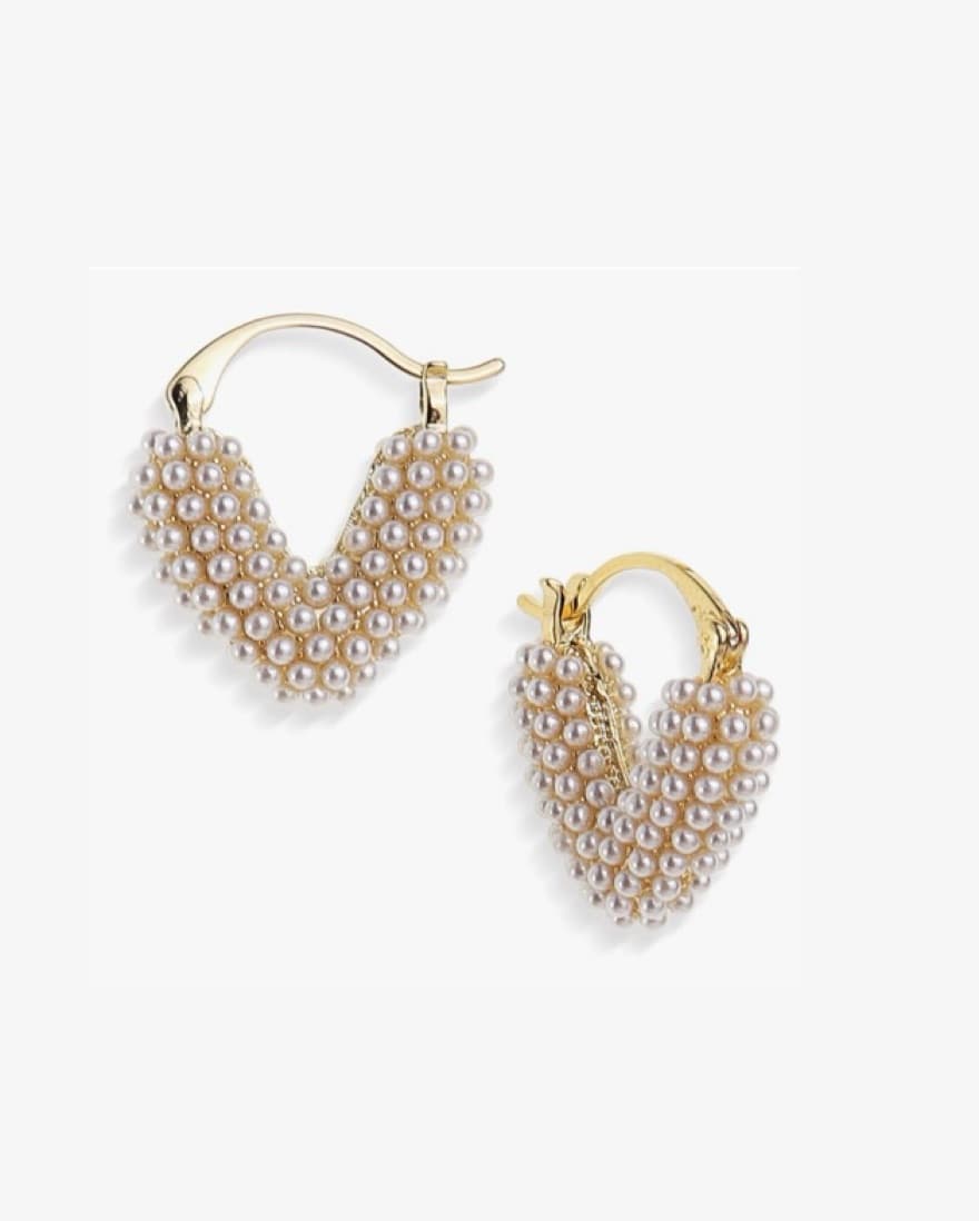 Heart Huggies with micro Pearls - Image 1