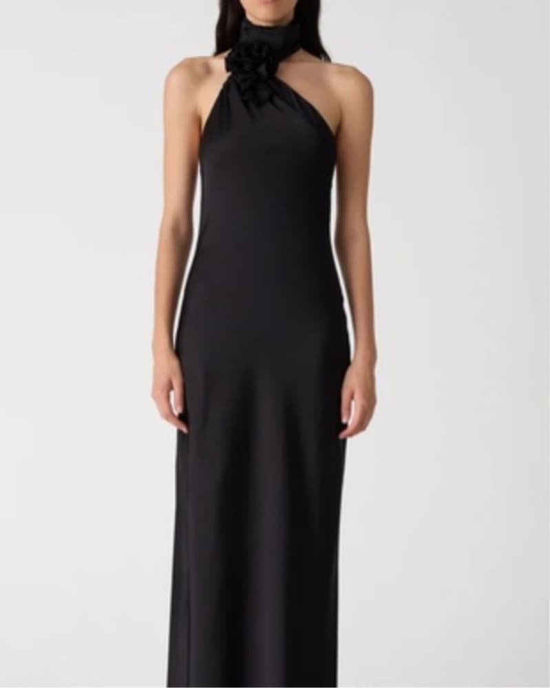 Elegant Halter Neck Gown - Image 1