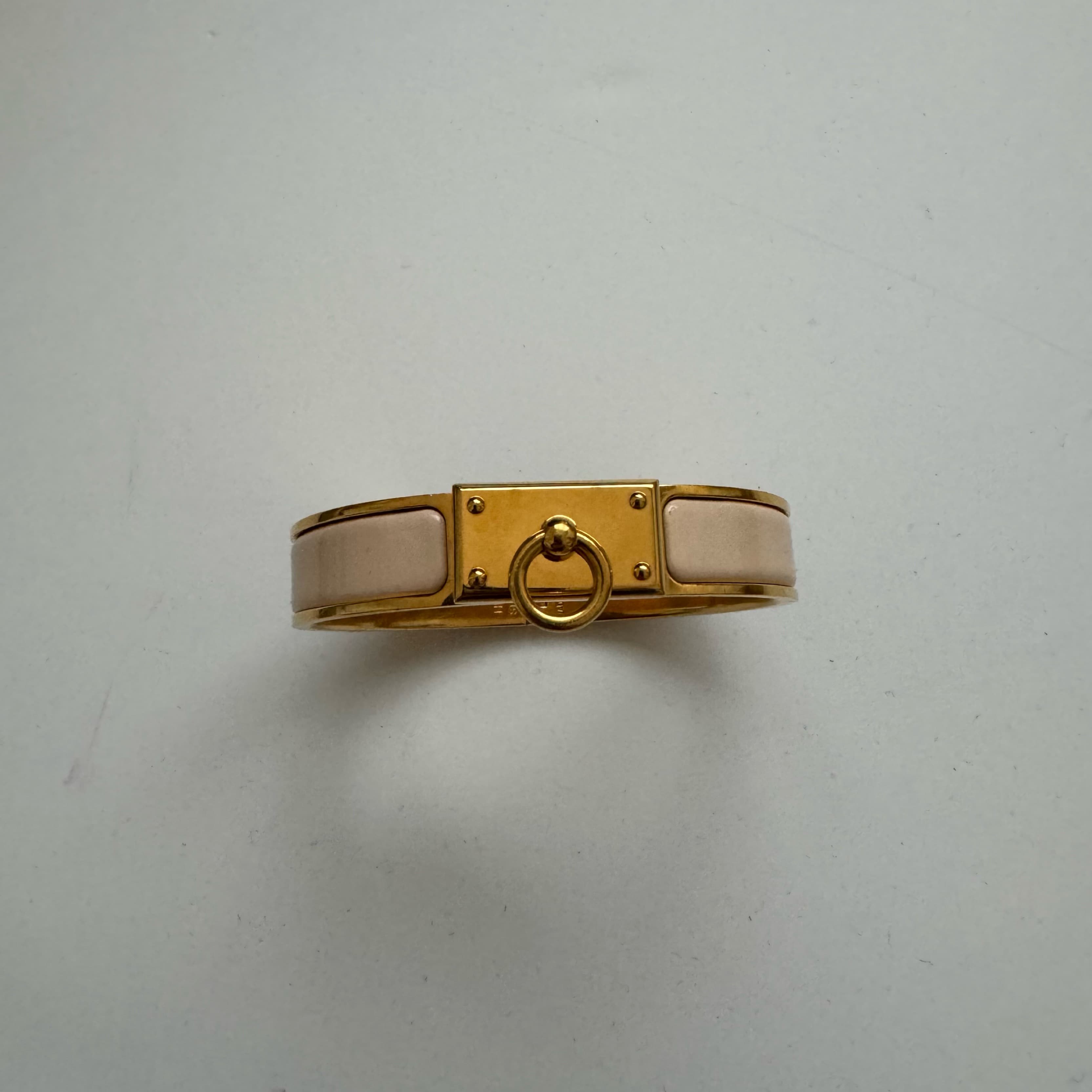Tan Hermes Clic Anneau Bracelet - Image 1