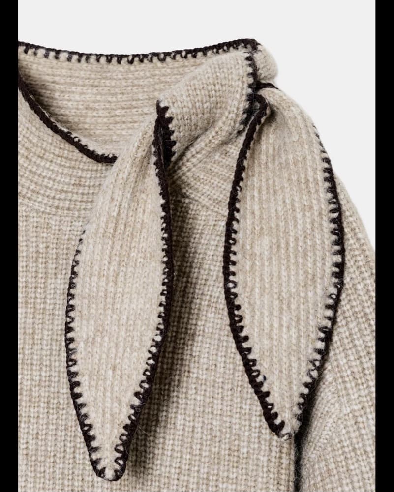 Sweater With Bow - Image 2