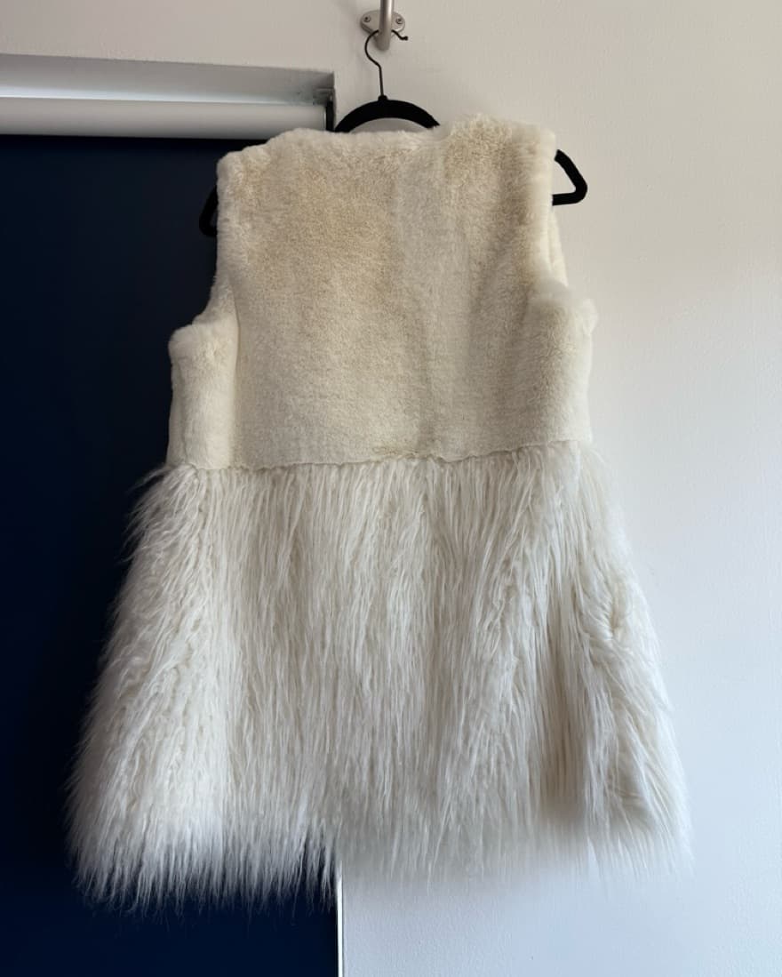 Plush White Faux Fur Vest - M - Image 2