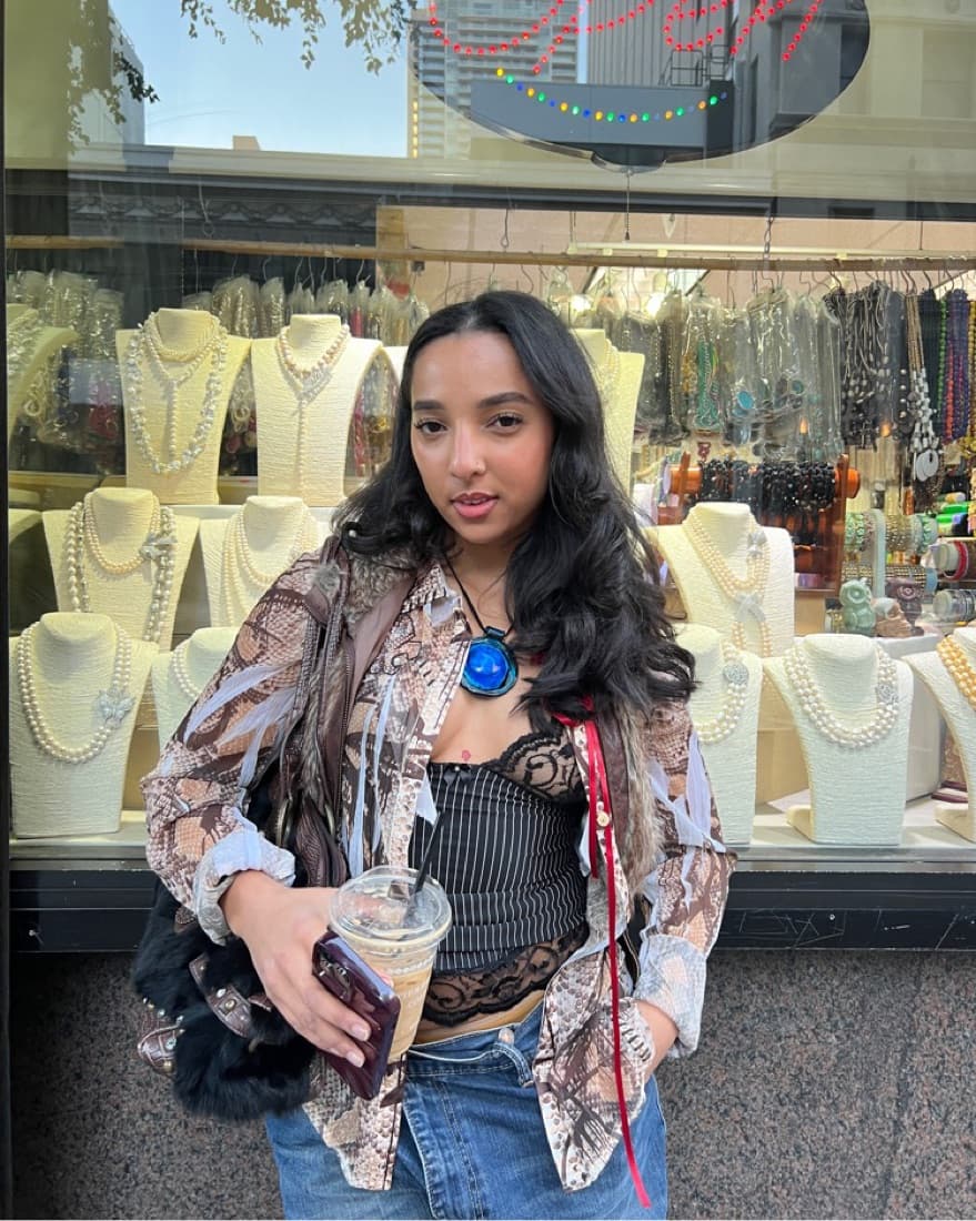 fur vest  - Image 3