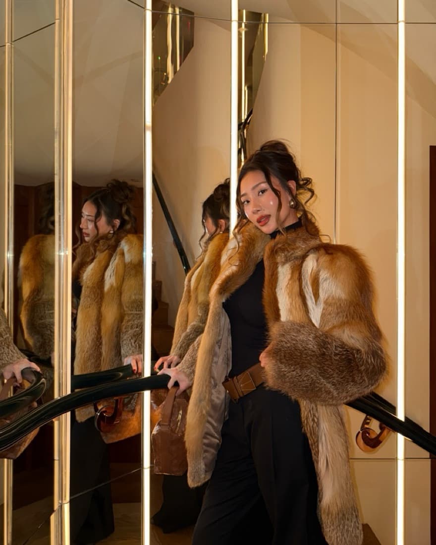 Vintage Red Fox Fur Coat  - Image 3