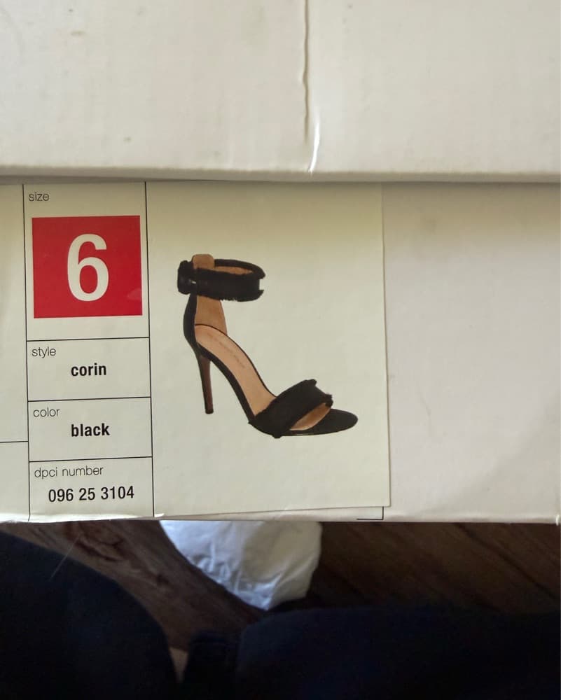 Black heels - Image 4