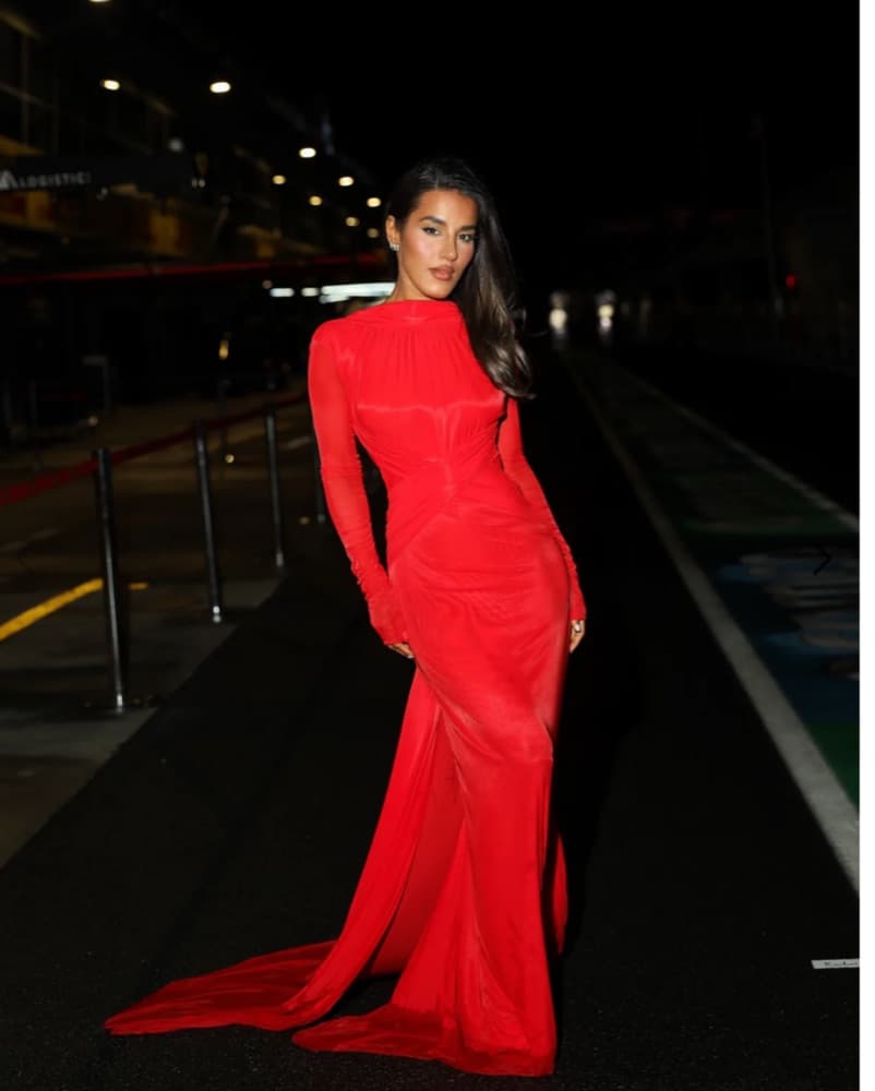 Stunning Red Backless Gown - Image 2