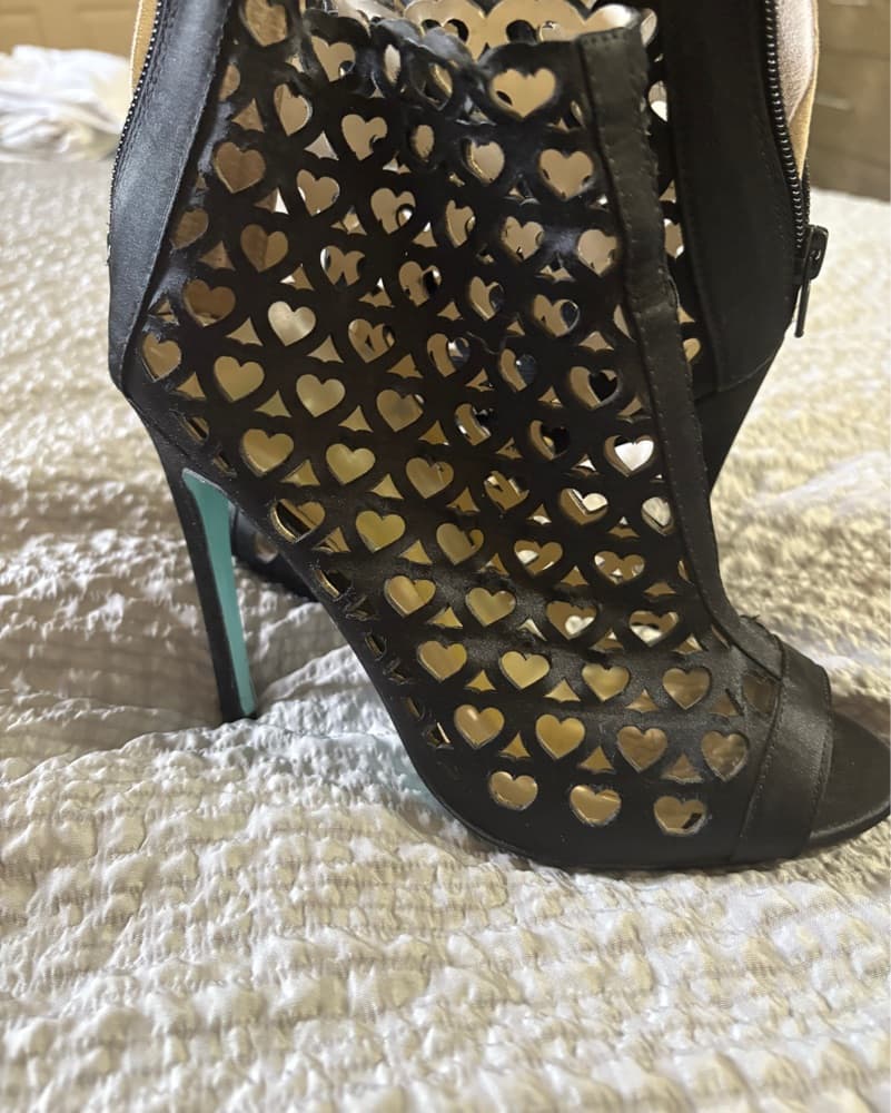 Betsey Johnson Black Heart Cutout Bootie - Image 4