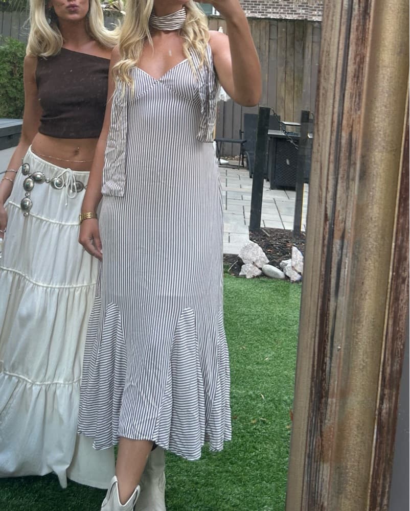 Maxi Dress Wirh Neck Scarf - Image 2