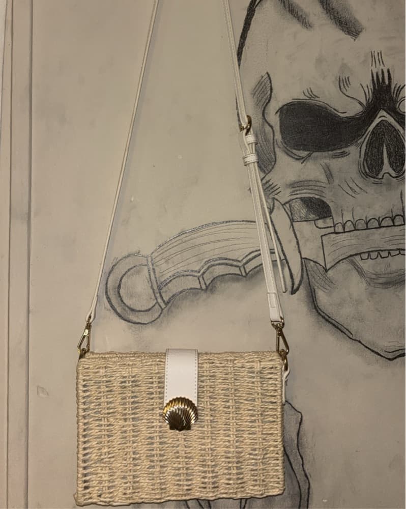 Stylish Woven Crossbody Bag - Image 3