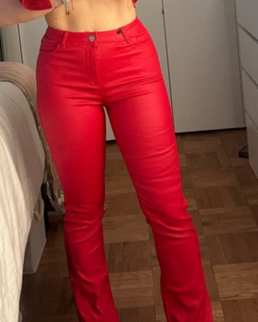 Red Pants - Image 2