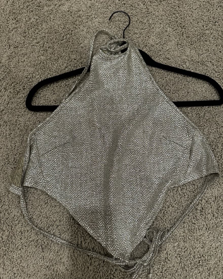 Local European Metallic Halter  - Image 5