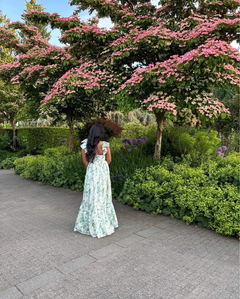 Elegant Floral Maxi Dress - Image 4