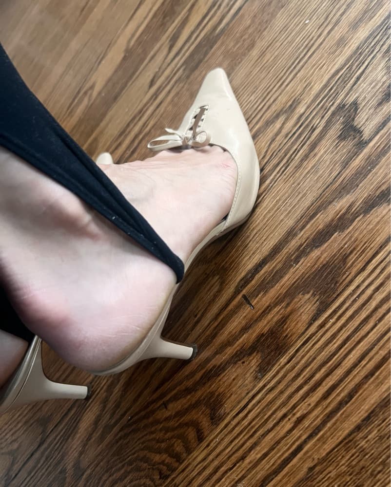 Bandolino Chic Pointed-Toe Flat Shoes - Image 2