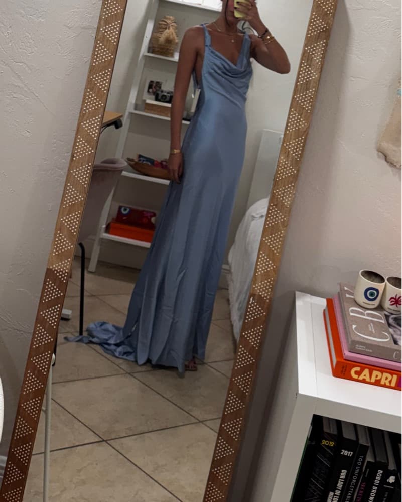 Arcina Ori blue satin open-back gown - Image 4