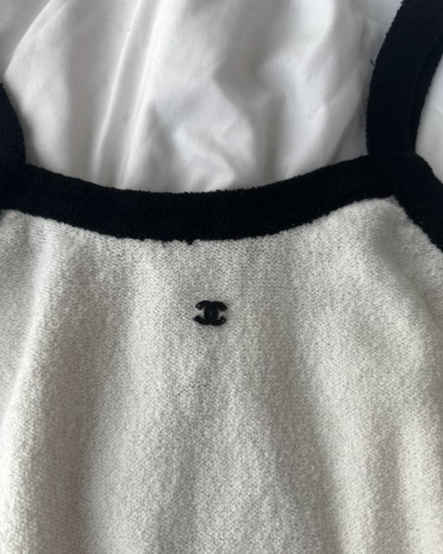 Chanel white contrast top - Image 2