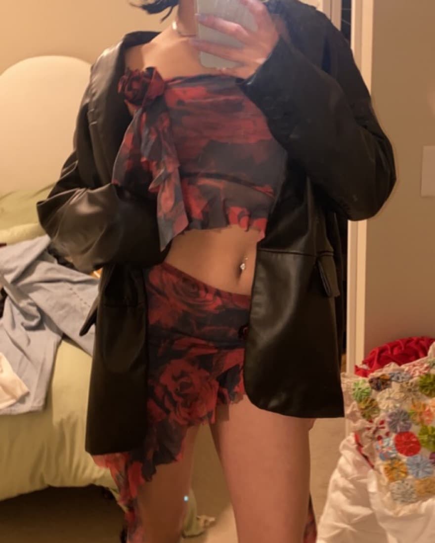 Jaded London Y2K Asymmetric Rose Set  - Image 4