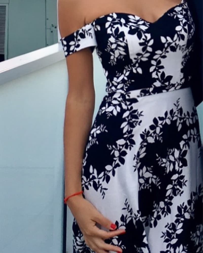 Black And White Gown  - Image 2