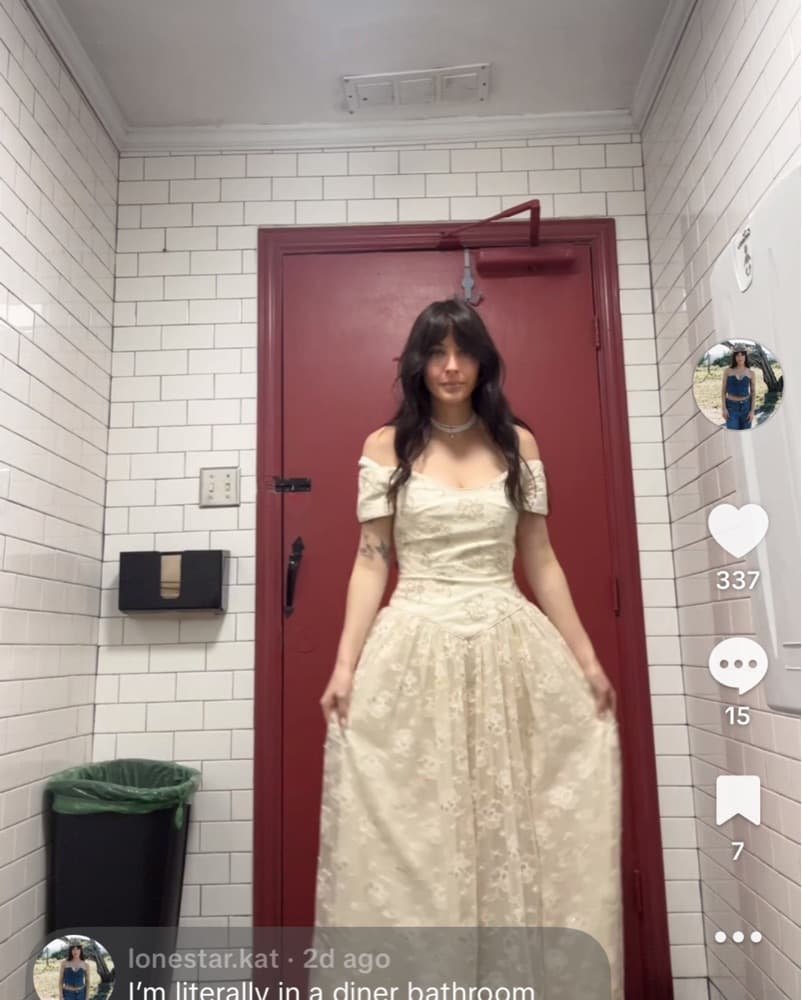 Vintage Basque Waist Wedding gown - Image 5