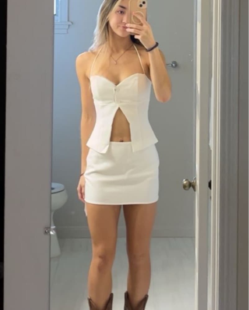 Chic White Button Set - Image 2