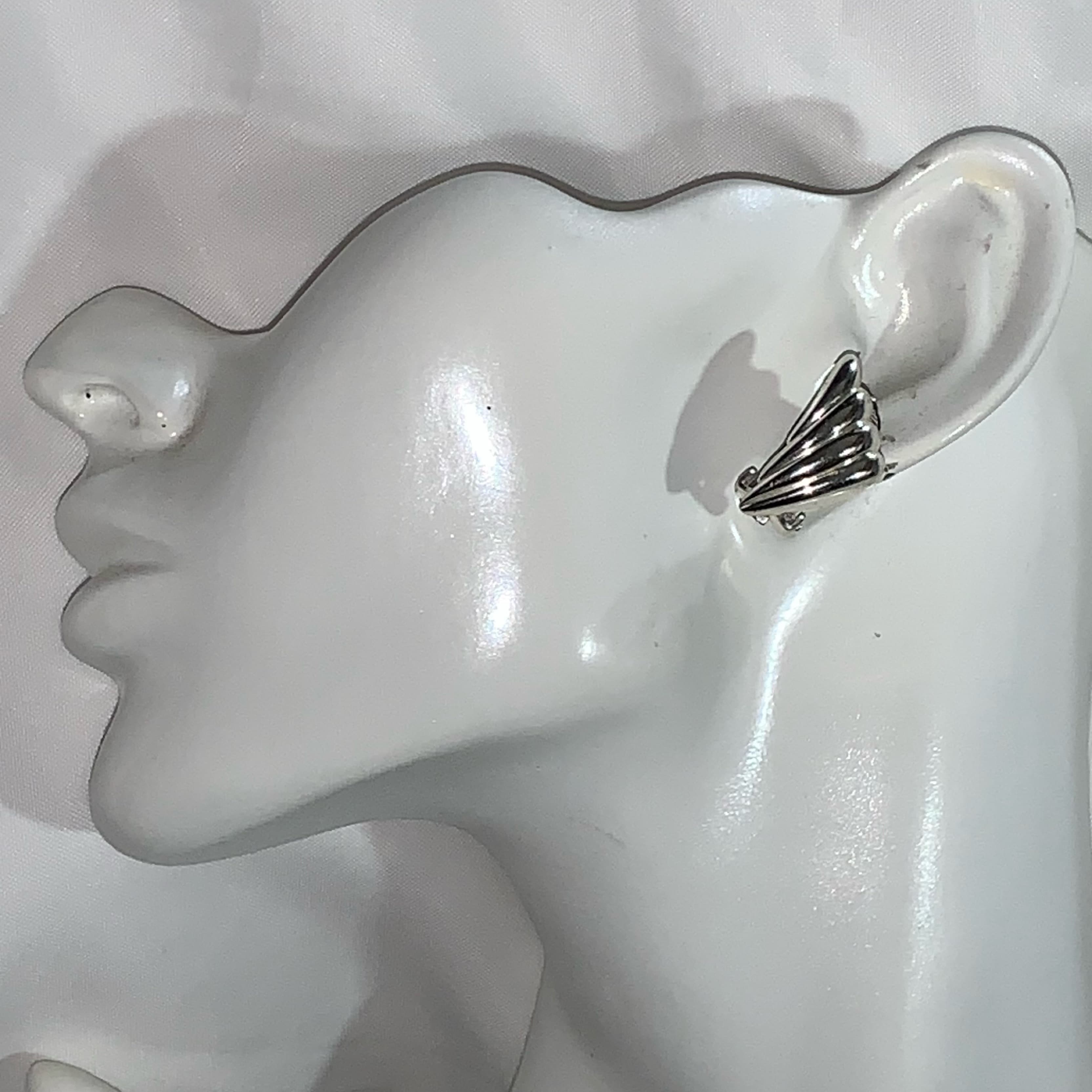 CHRISTIAN DIOR silver windswept clipback - Image 3