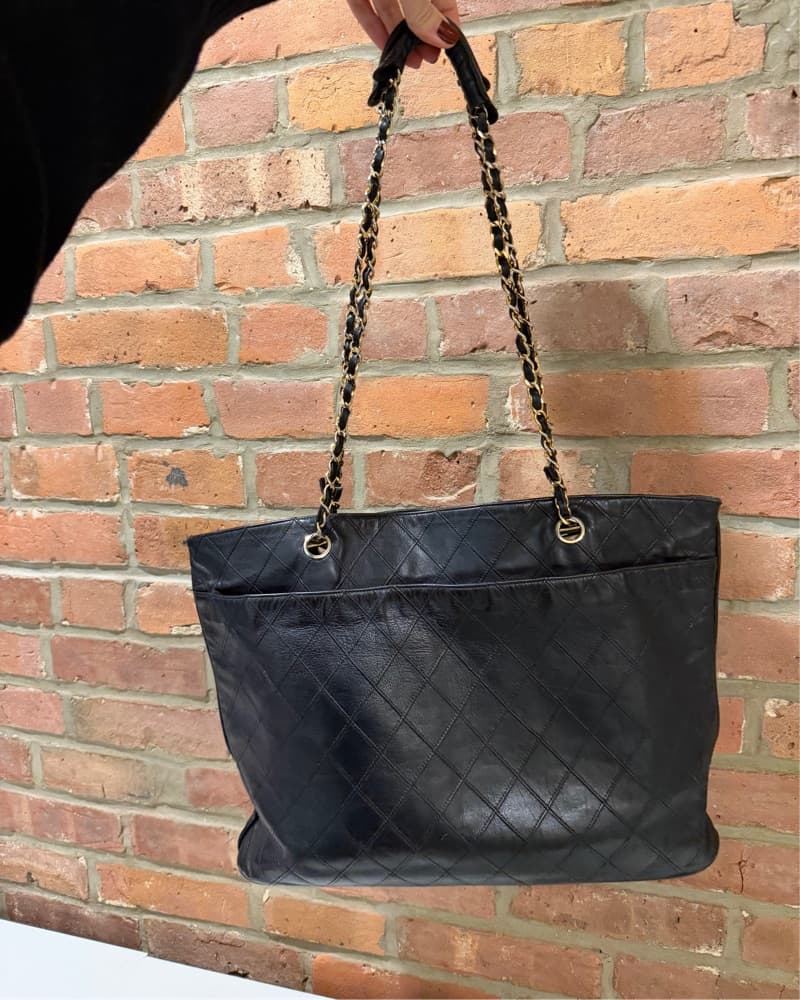 *VINTAGE* Chanel Black Leather Tote Bag - Image 3