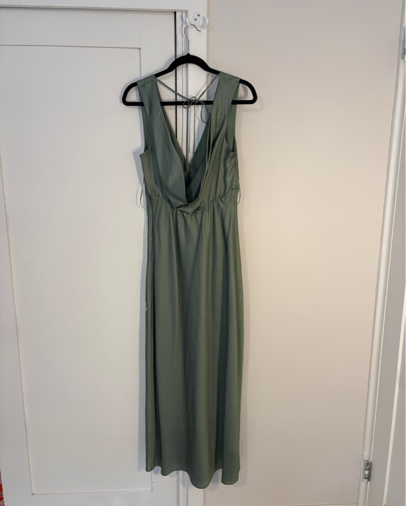 Green Satin Dress - Abercrombie  - Image 3