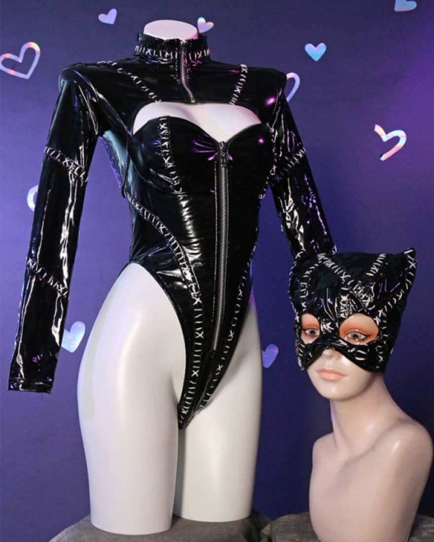 Sexy Catwoman - Image 3