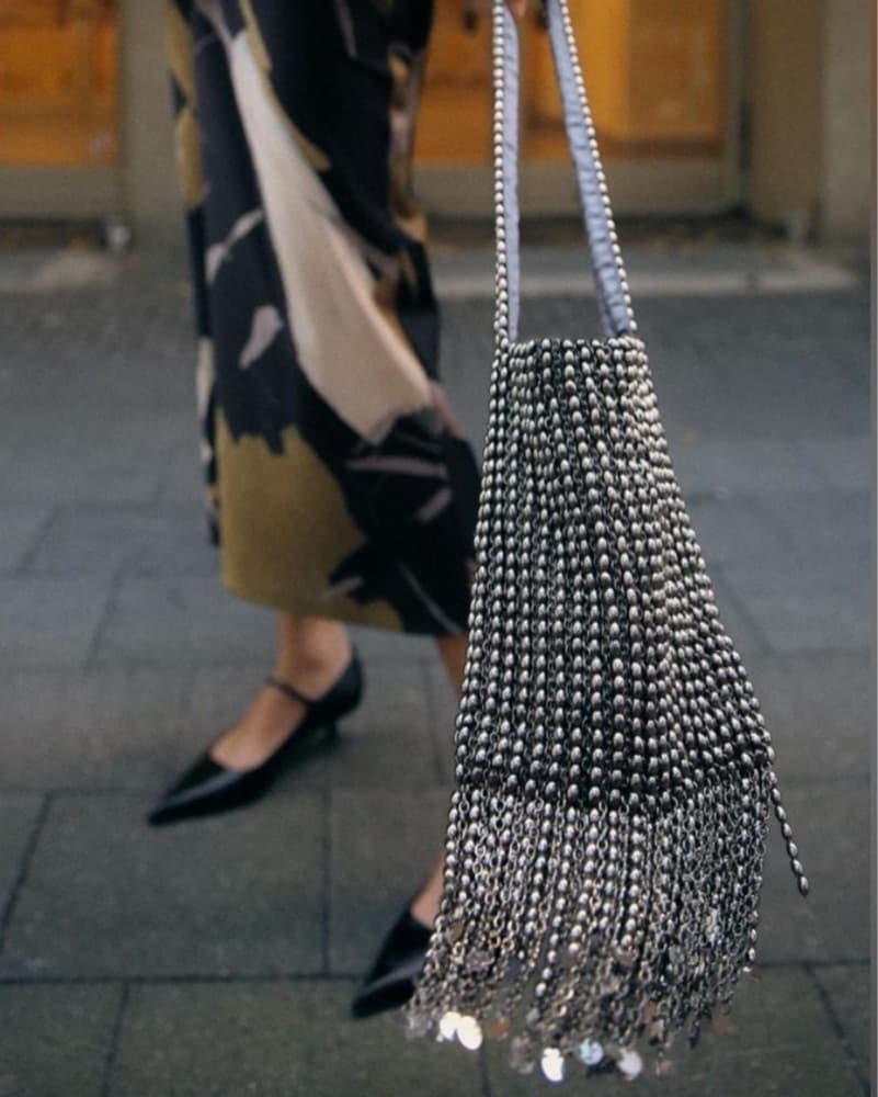 METAL APPLIQUÉ SHOULDER BAG - Image 1