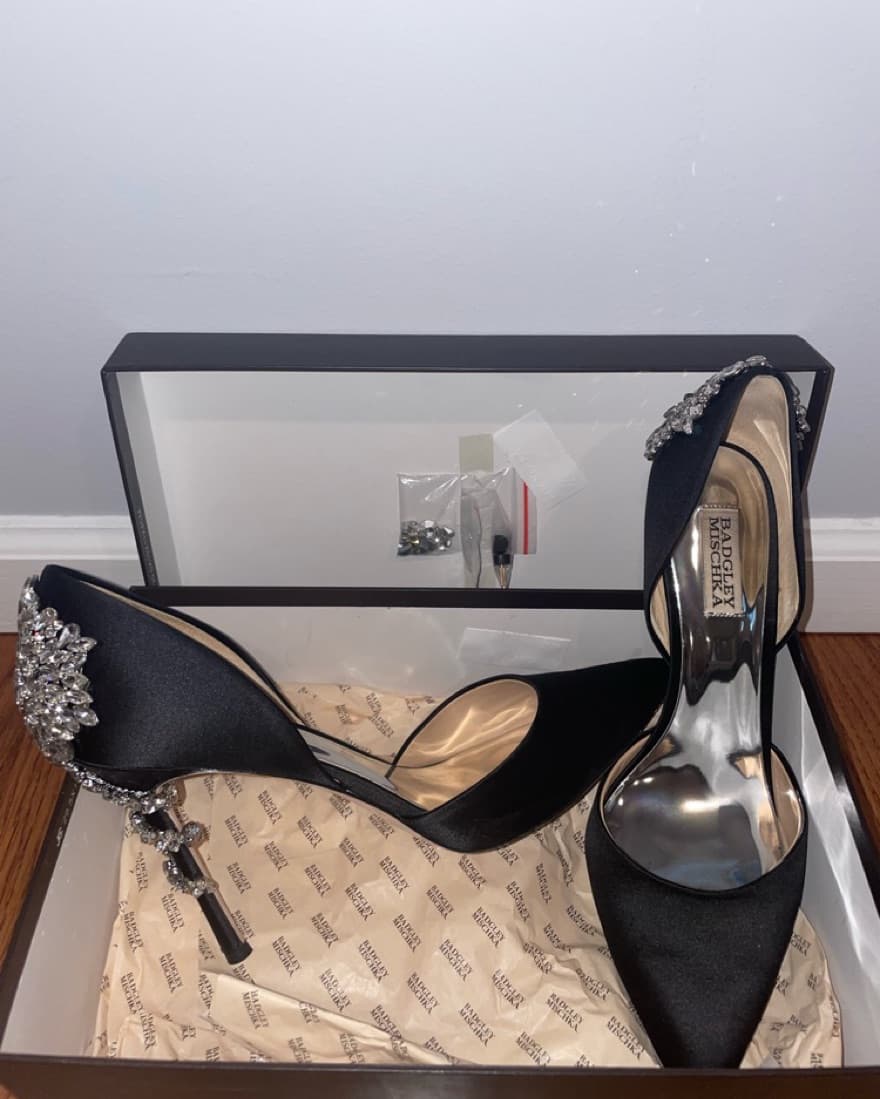 Badgley Mischka Pointed Toe Black Pump - Image 1
