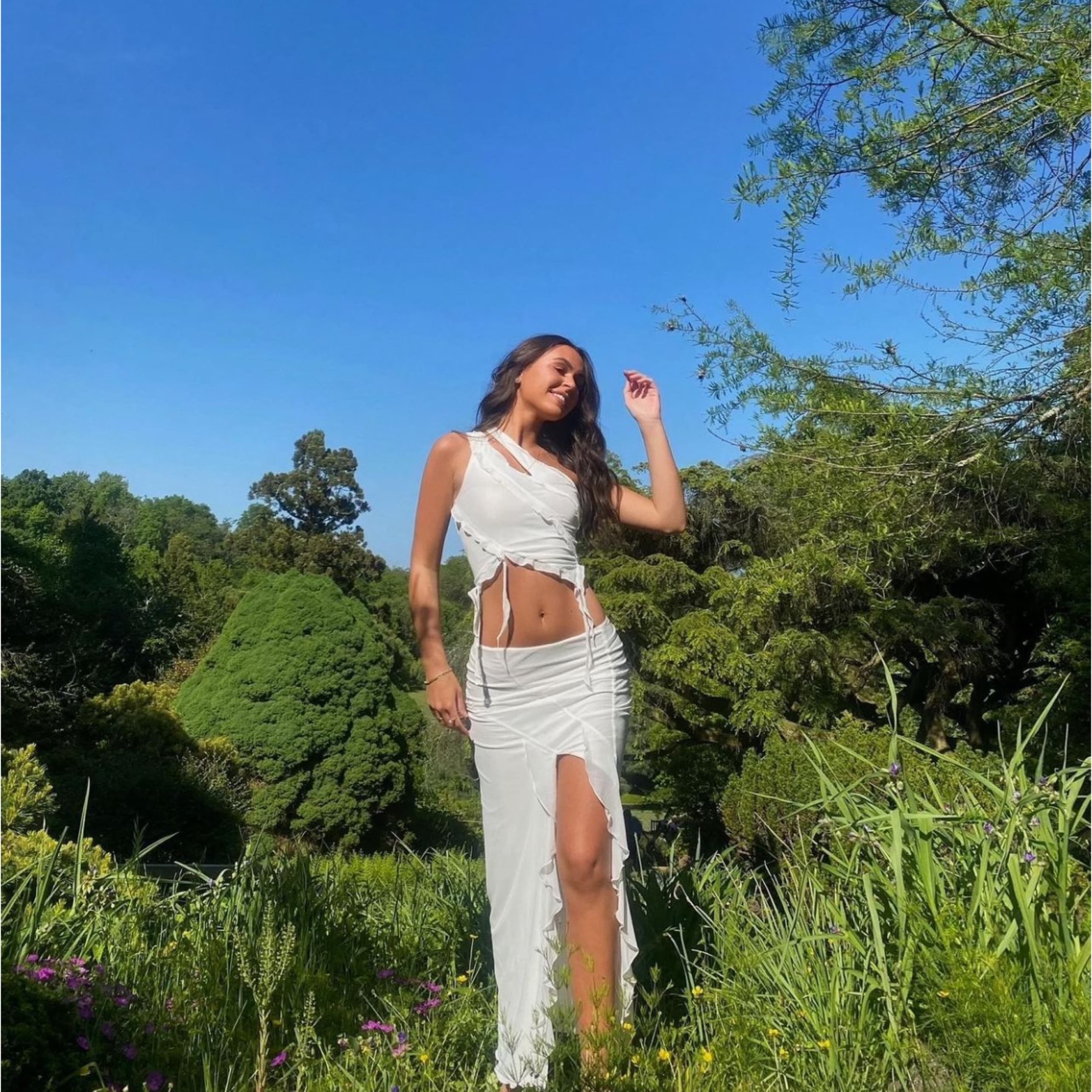 White two piece set - Image 1