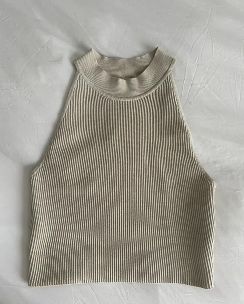 Aritzia Babaton Halter Top - Image 2