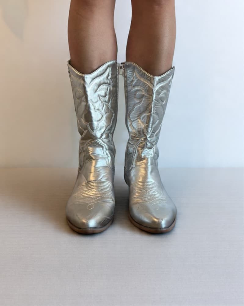 Stunning silver metallic cowgirl boots - Image 3
