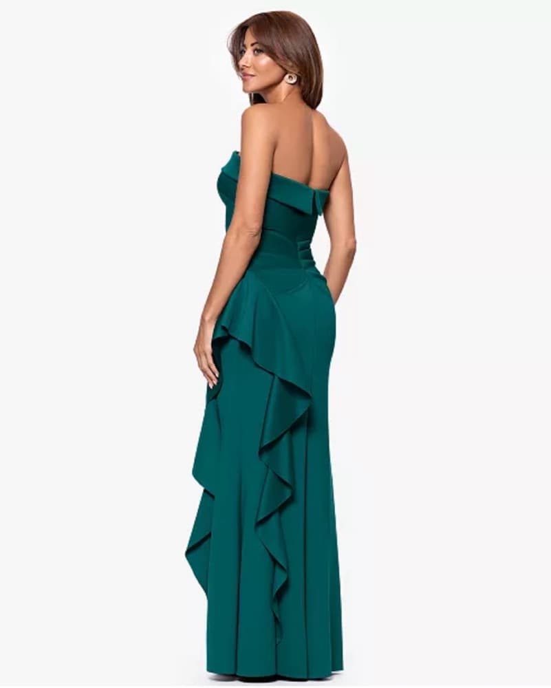 Elegant Emerald Gown with Ruffle Detailing - Image 3