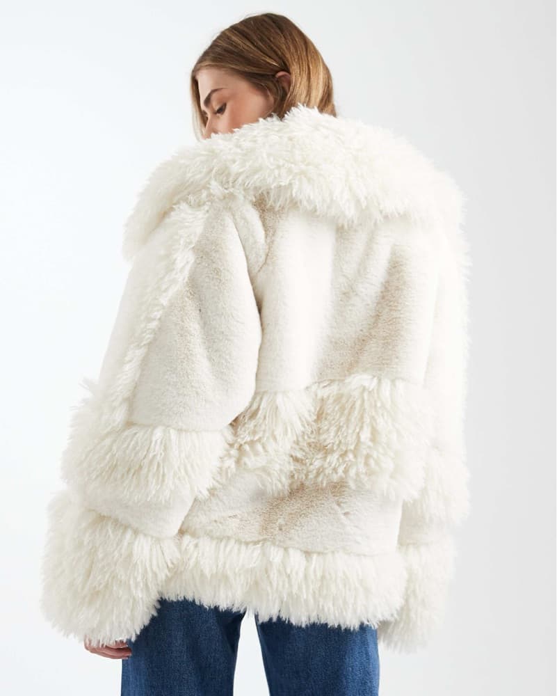Cozy White Faux Fur Jacket - Image 4